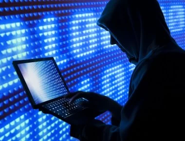 Ηλεκτρονική επίθεση στο «Κόκκινο 105,5» - Απειλές για τη Συμφωνία των Πρεσπών